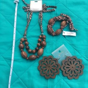 NWT wood bead set necklace bracelet earrings